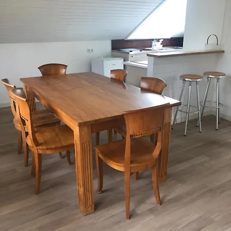 Good View Dachstudio- Naehe Zentrum דירה